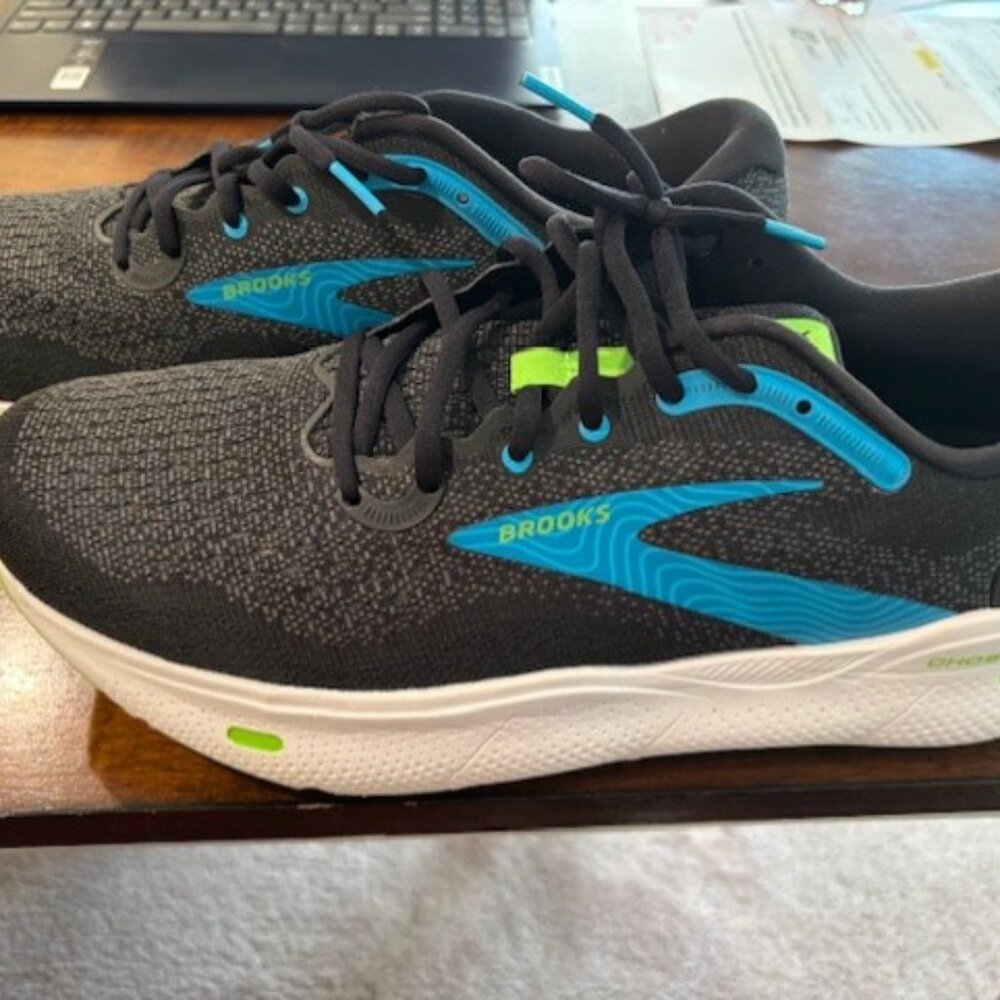 Brooks Ghost Max 1